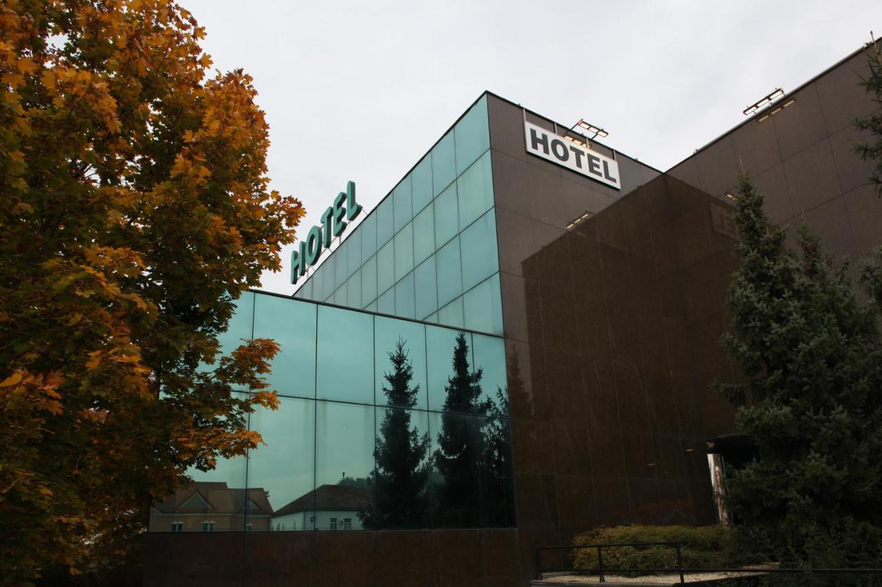 Hotel Cubis Лендава Экстерьер фото